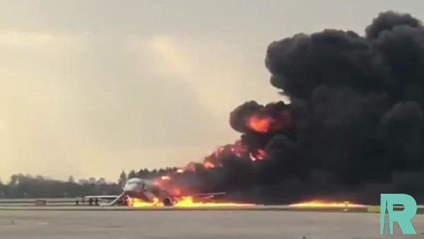 Командир сгоревшего в "Шереметьево" самолета рассказал хронологию катастрофы