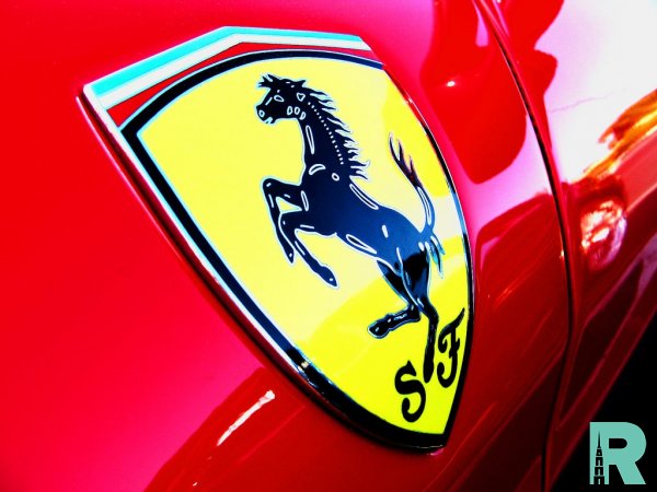 Осенью Ferrari презентует сразу две новые модели