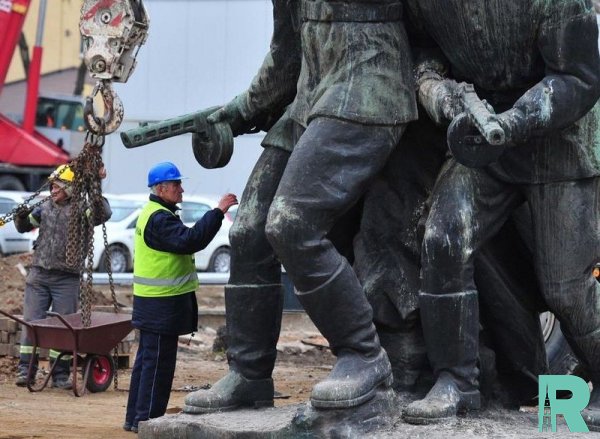 На территории Польши за 20 лет снесено более 420 советских памятников