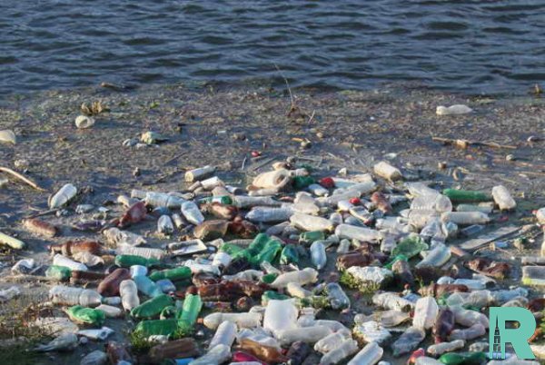 Источниками пластиковых отходов оказались корабли