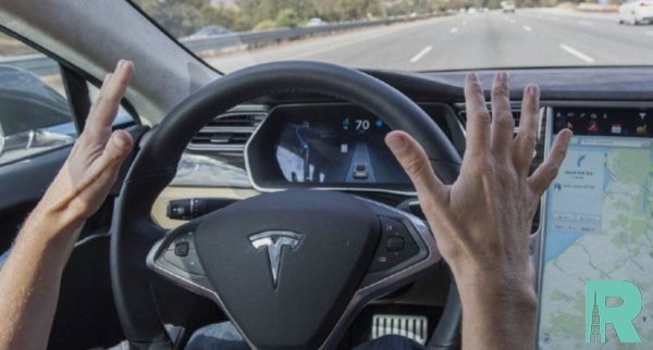 Электрокары Tesla будут сами объезжать ямы на дорогах