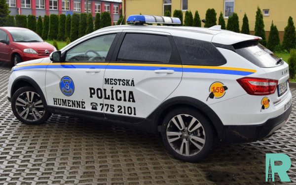 В Словакии полицейские пересели на Lada Vesta