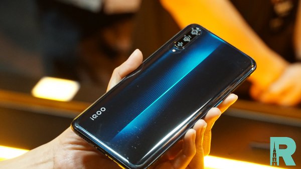 Продан первый миллион смартфонов Vivo iQOO