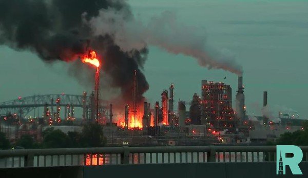 В США произошел взрыв на нефтеперерабатывающем заводе