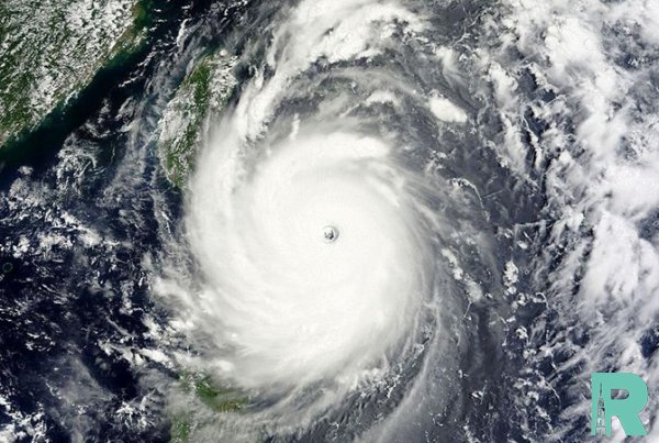 Из-за супертайфуна в Китае объявили наивысший уровень опасности