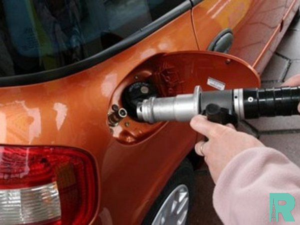 Автомобилям на газе могут разрешить бесплатный проезд по платным трассам