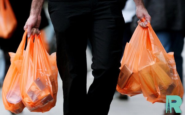 Роспотребнадзор предлагает внести запрет на пластиковые пакеты