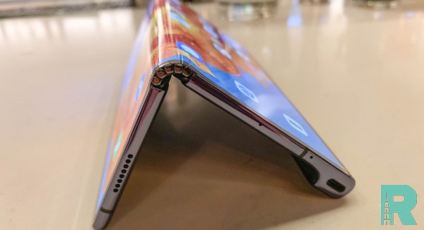 Huawei сделала анонс нового гибкого смартфона Mate Xs